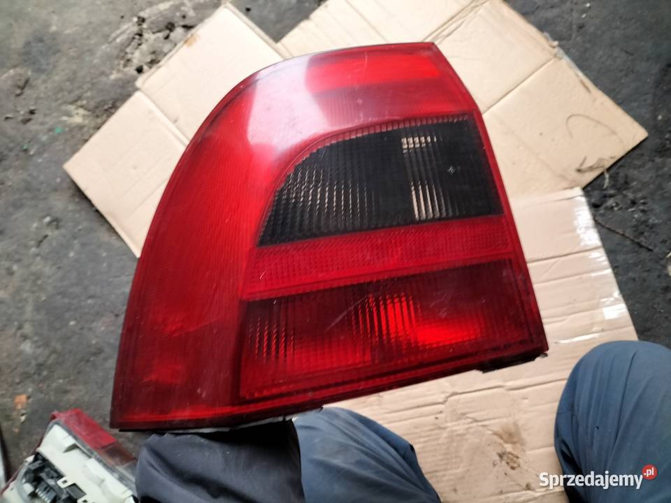 LAMPA TYLNA LEWA OPEL VECTRA B LEWA Kamień-Kolonia