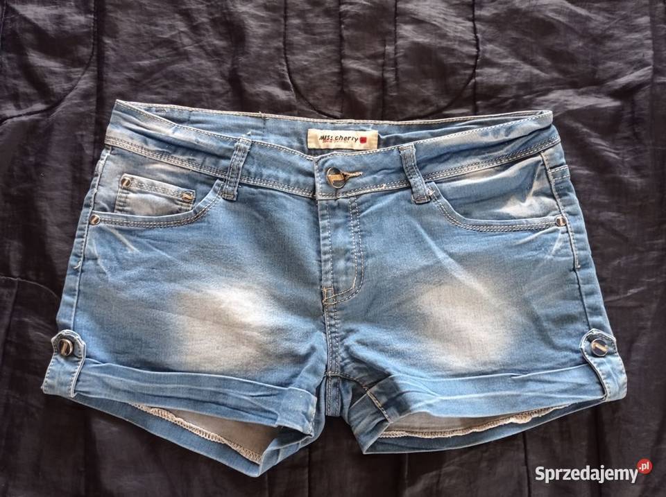 Krótkie spodenki dżinsowe Hajnówka