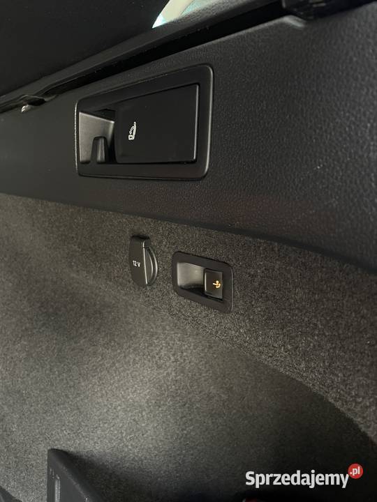 Volkswagen Passat B8 20 TDI 190 ACC Masaże Hak biały Pińczów