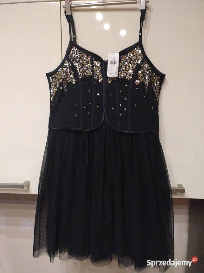 Sukienka w kolorze czarnym imprezowo koktajlowa lubelskie Lublin