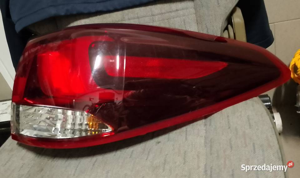 Lampa prawy tył prawa tylna 92402a4 kia carens prawe Rzeszów
