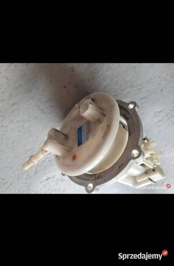 TRIUMPH DAYTONA 675 POMPA PALIWA OEM 0608 Nowy Tomyśl