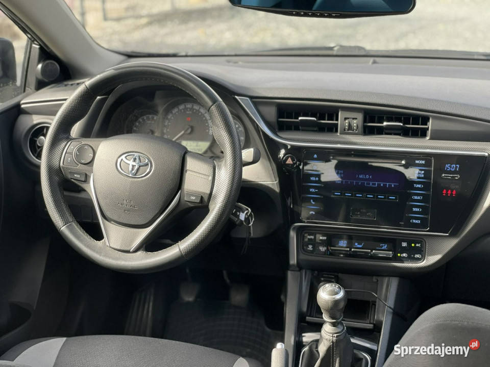 Toyota Auris 16 16V Valvematic 132 Salon kamera Wojkowice sprzedam