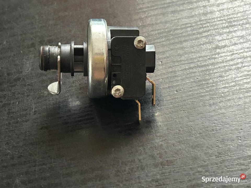 Czujnik ciśnienia kotła Ferroli Bluehelix 25k50 Dom i Ogród sprzedam