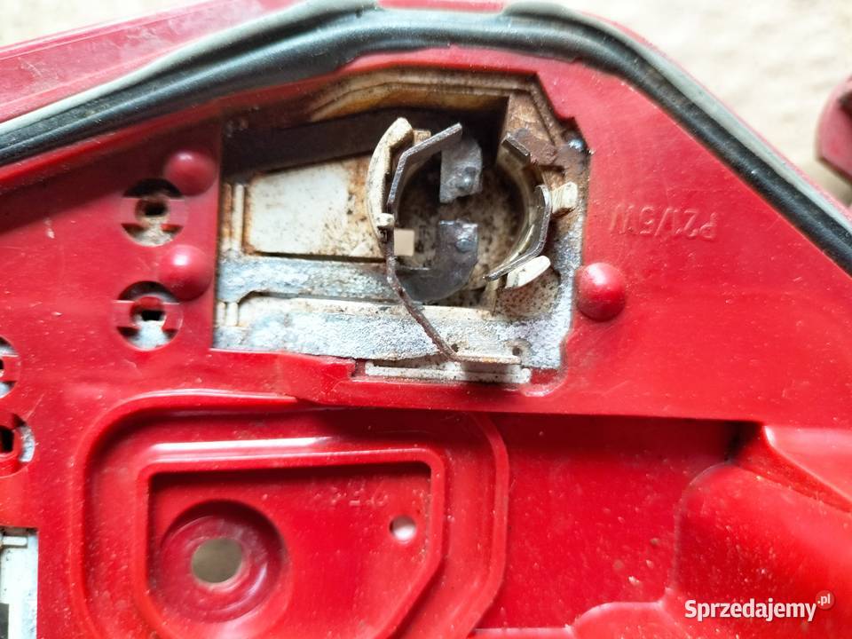 PEUGEOT 206 LIFT WKŁAD LAMPY TYŁ TYLNEJ LEWY Kamień-Kolonia sprzedam