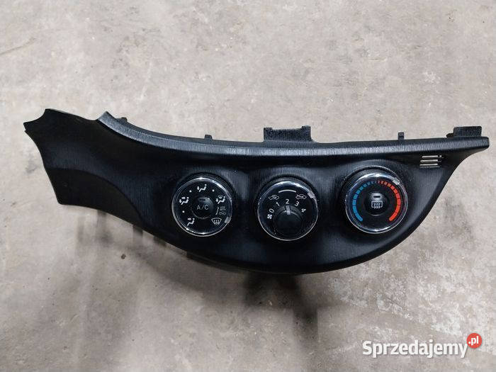 Panel klimatyzacji 14 d4d toyota yaris III 13r Wola Jachowa