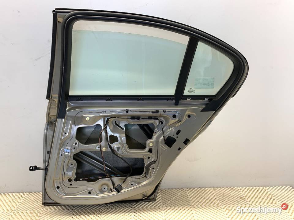 DRZWI PRAWY TYŁ BMW E90 SedanLimuzyna 0412 Drzwi sprzedam