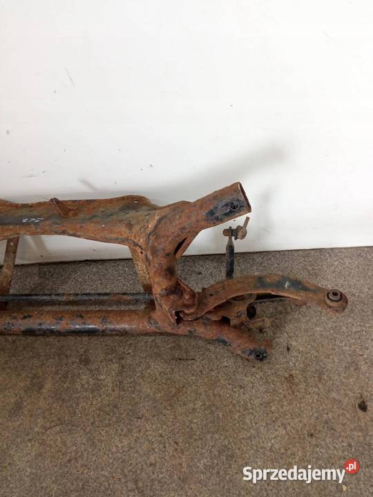 SANKI ZAWIESZENIA TYŁ Mitsubishi Outlander II Rok produkcji 2011 Zawieszenie silnika