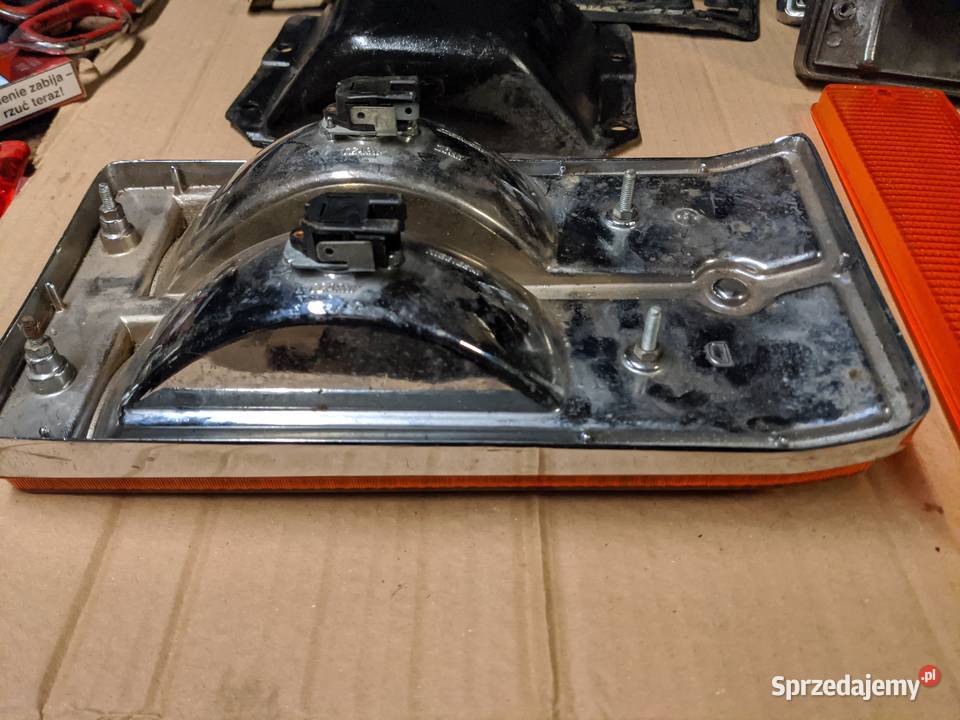 Fiat 125p lampa tyl prawa klosze Lampy tylne podkarpackie Stalowa Wola sprzedam