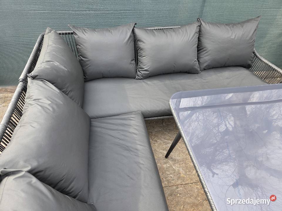 Duży narożnik ogrodowy Malta black stolik pufy Wschowa