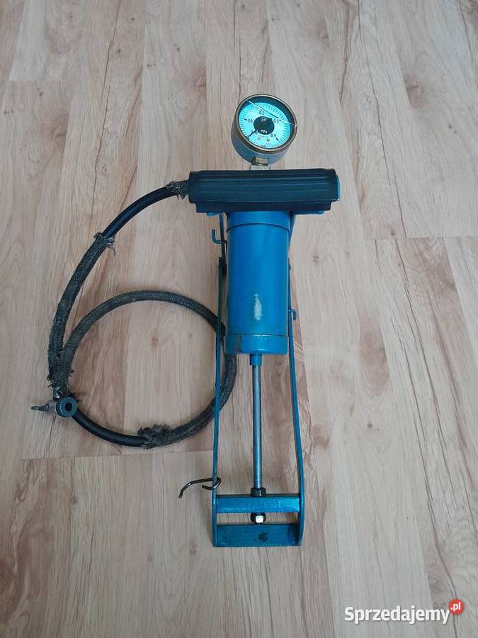 Pompka nożna z czasów PRL Pompki, kompresory przenośne Polkowice