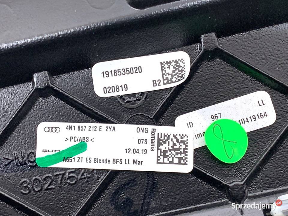 KRATKA NAWIEWU PRZÓD AUDI A8 D5 4N1857212E