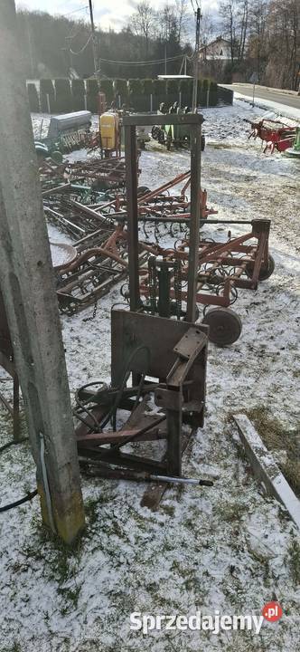MasztWidlak do ciągnika na przód nieuszkodzony Dębica