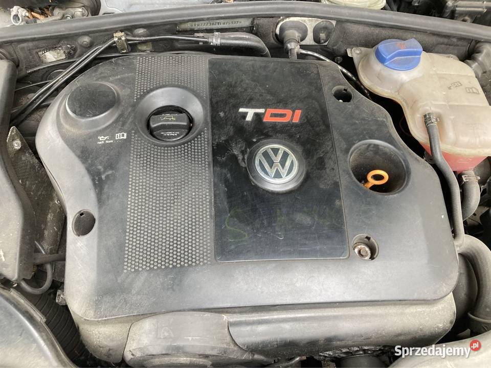 VW Passat B5 19 d 1999 rokPokrywa silnika osobowe