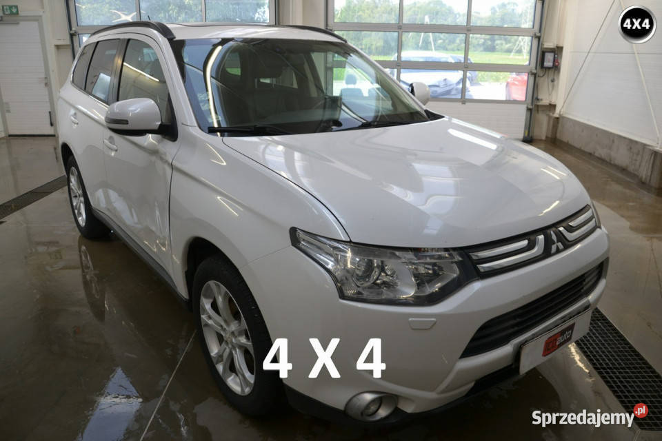 Mitsubishi Outlander 23 D 156 4x4 KAMERA COFANIA