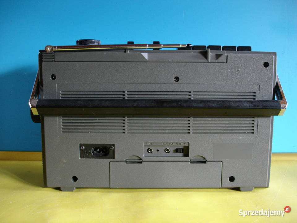 Radiomagnetofon LOEWE TR2710 Zielona Góra