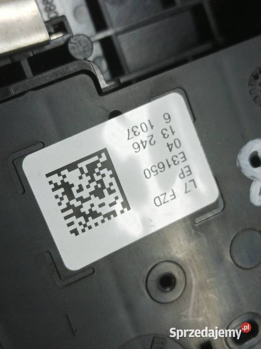 LAMPKA PODSUFITKI Bmw Seria 1 II 20112019 F2021 Rok produkcji 2013