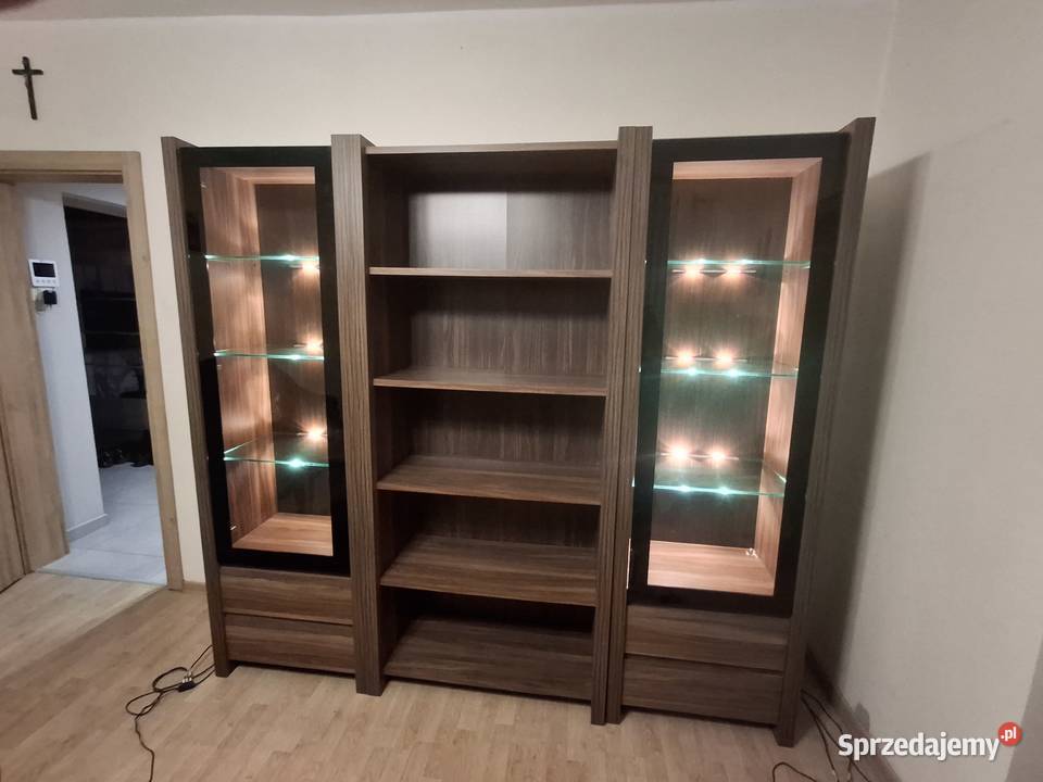 Witryna przeszklona ze stołem i komodą śląskie Siewierz