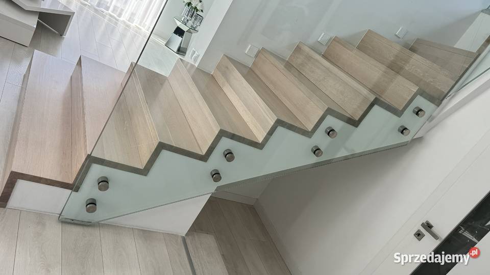 PIĘKNE DREWNIANE SCHODY DYWANOWE szerokie Poznań sprzedam