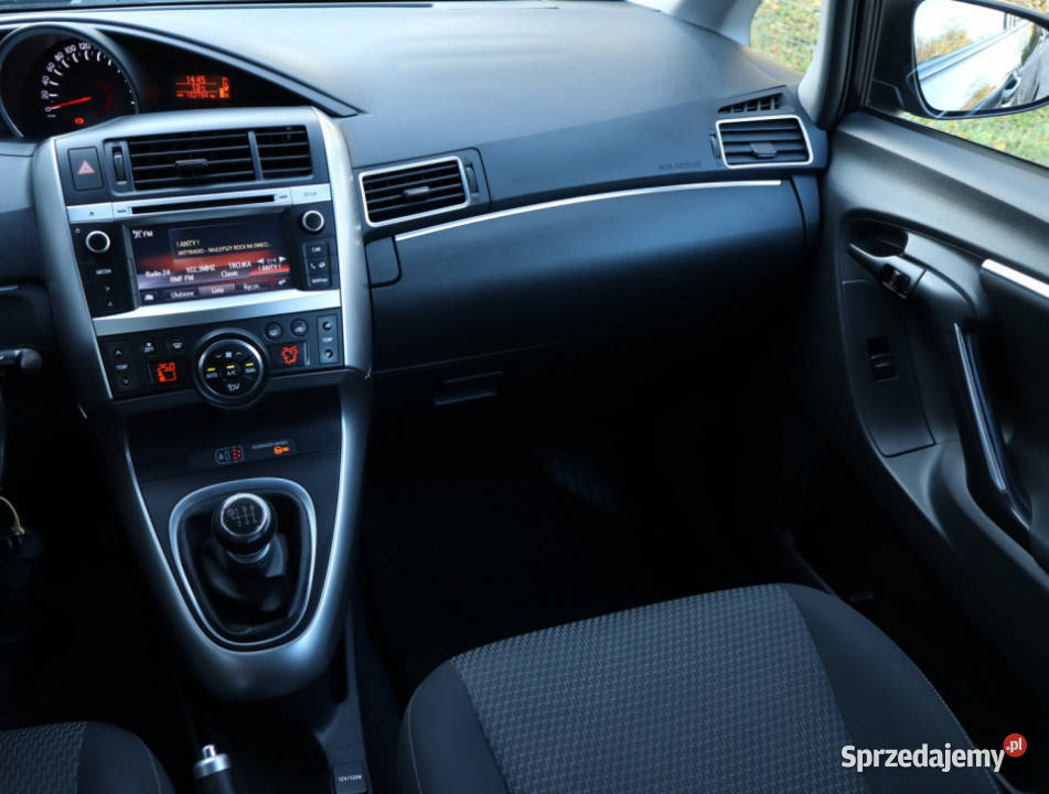 Toyota Verso 18 Valvematic czarny mazowieckie Piaseczno