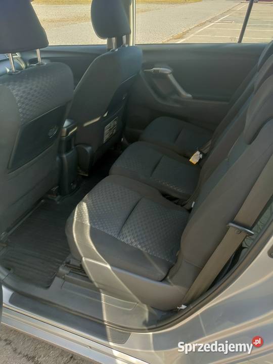 Toyota Verso 16 132 benzyna 7os Zamiana Verso Żywiec sprzedam
