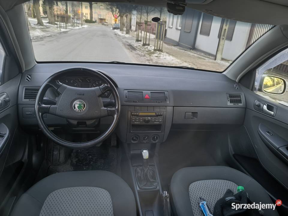 Fabia niski przebieg długie opłaty lpg Zgierz