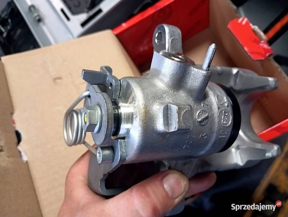 Zacisk hamulcowy TRW tył audi A4 B5 B7 osobowe Kaliska sprzedam