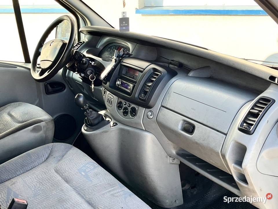 Renault Trafic 20 101 2006 Biały Rok produkcji 2006 Miastko