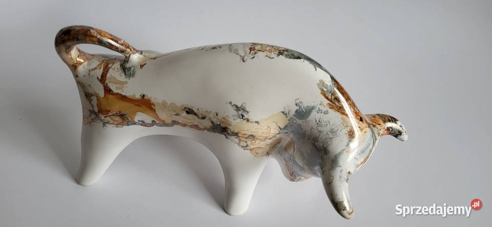Znak zodiaku BYK Figurka Byczek ceramiczny pomorskie Sierakowice