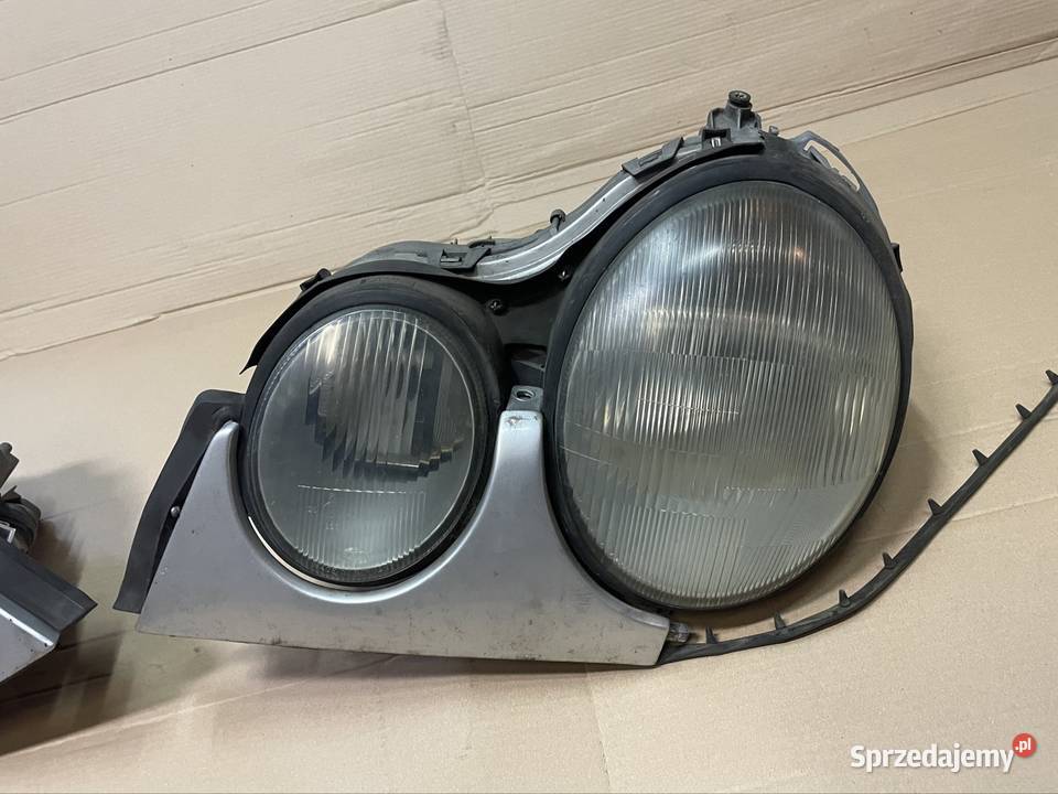 Reflektor lampa przód lewa prawa mercedes e w210 Szczecin