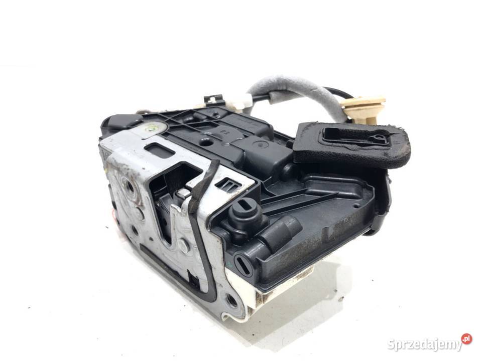 ZAMEK DRZWI PRAWY TYŁ VW PASSAT B8 Kombi osobowe sprzedam