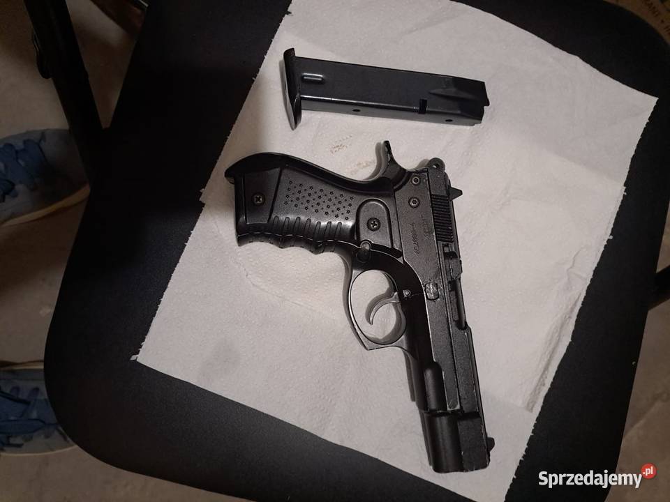 Pistolet hukowoalarmowy Blow C06 PAK 9mm