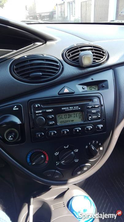 Ford Focus kombi 14 1999 CD Nowy Tomyśl