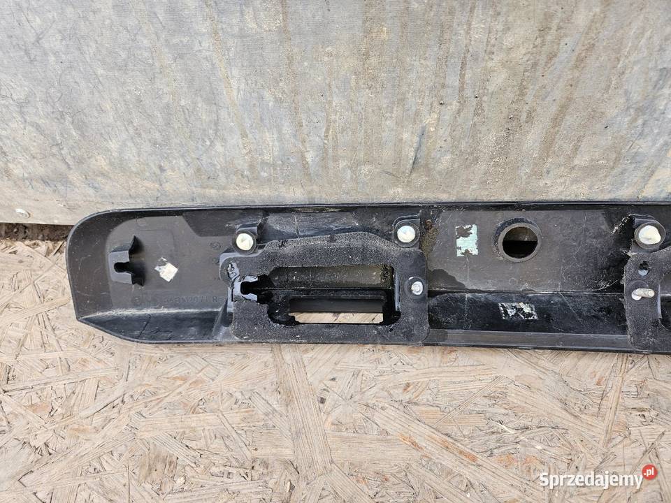 DACIA DUSTER I BLENDA LISTWA KLAPY BAGAŻNIKA TYŁ Klapy bagażnika wielkopolskie sprzedam