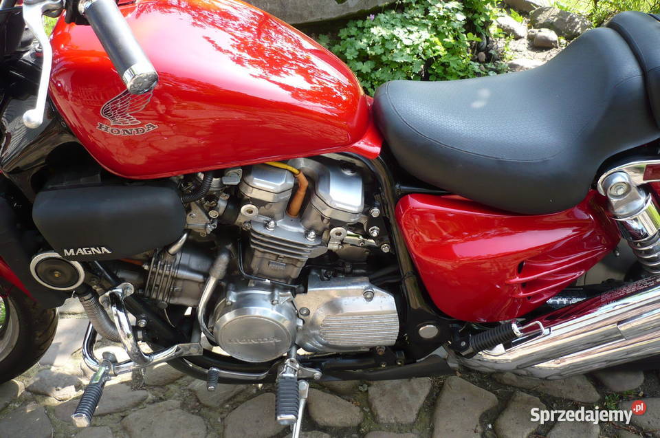 Honda vf 700 supermagna Rok produkcji 1987 podkarpackie Haczów