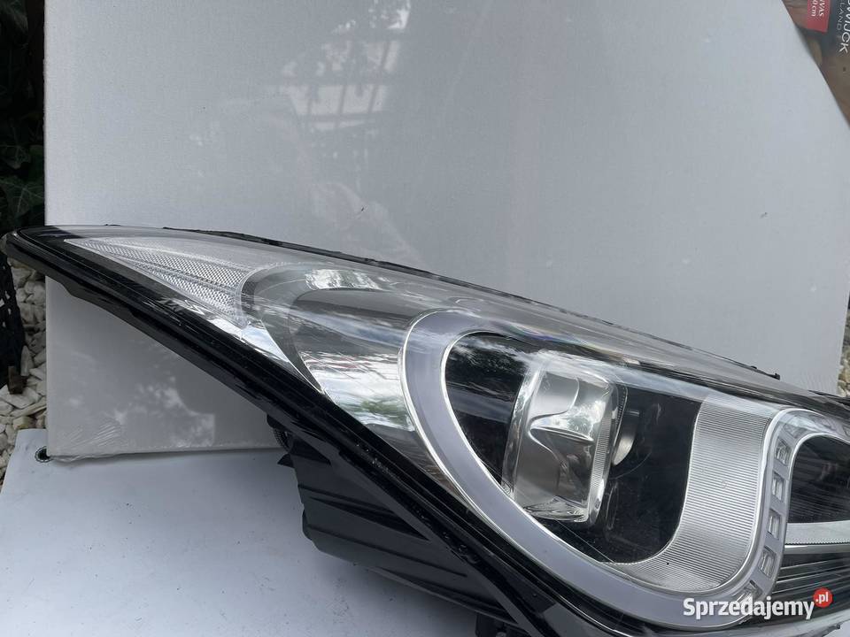 HYUNDAI I40 PRAWA LAMPA BIXENON SKRĘTNY Oświetlenie Ostroróg