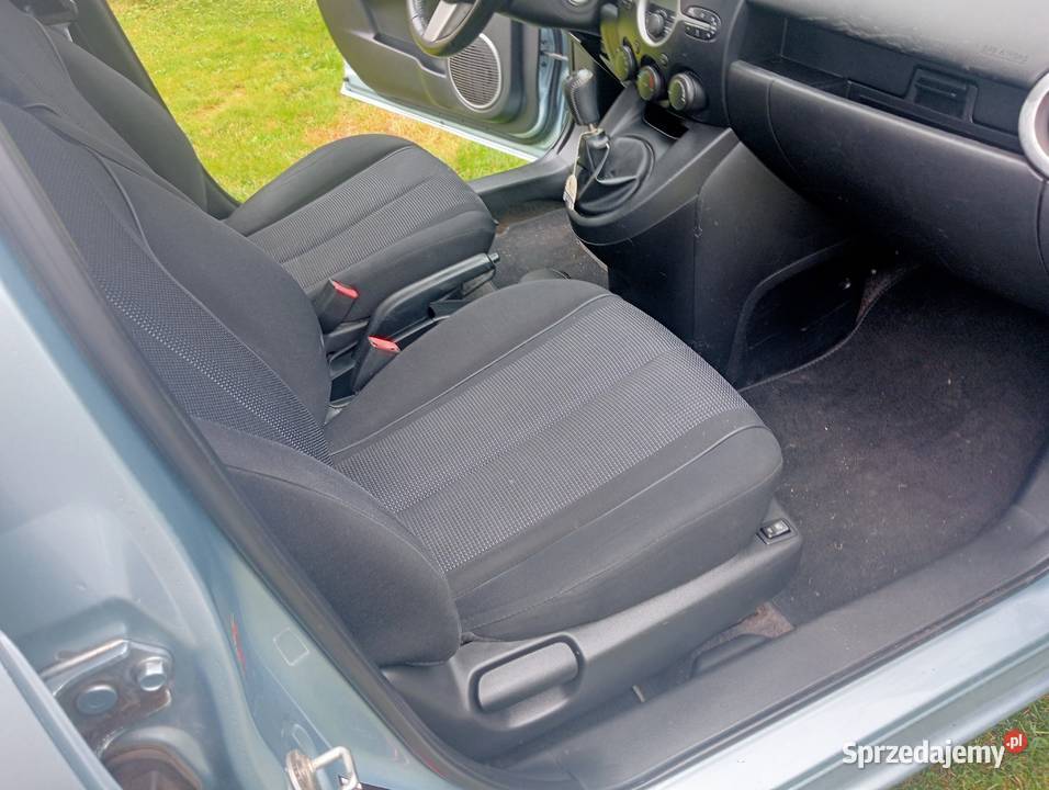 mazda 2 15 benzyna 2007r 5 drzwi światła przeciwmgielne Częstochowa