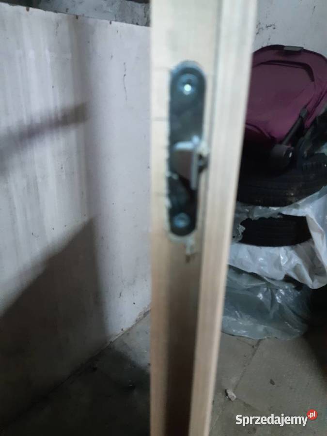 Drzwi drewniane wewnętrzne sosnowe 70P pokojowe Łęczna