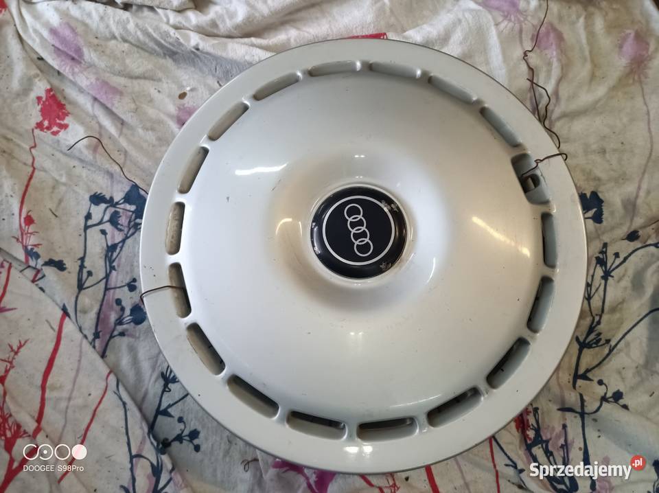 Kołpaki audi 80 b4 audi 100 C4 15 4A0853677 osobowe Pozostałe