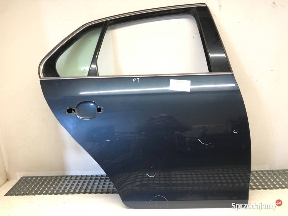 DRZWI PRAWY TYŁ VW JETTA III SedanLimuzyna 0413
