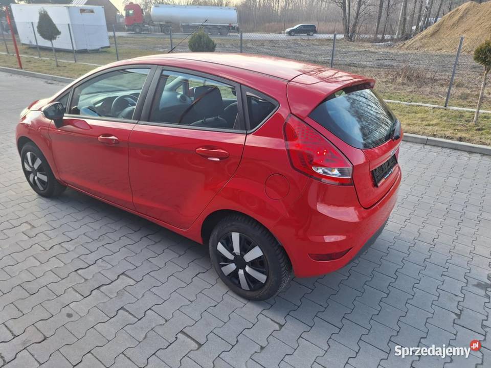 Ford Fiesta Mk7 125 nieuszkodzony Ładna