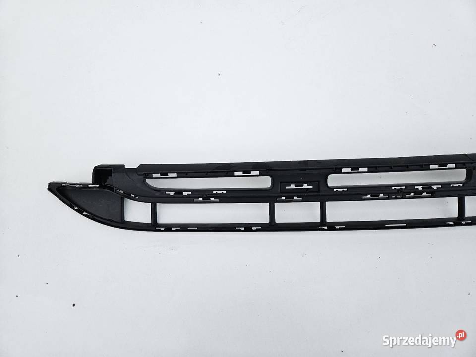 MERCEDES GLA W247 KRATKA ŚRODKOWA ZDERZAKA PRZÓD Atrapy Międzychód sprzedam