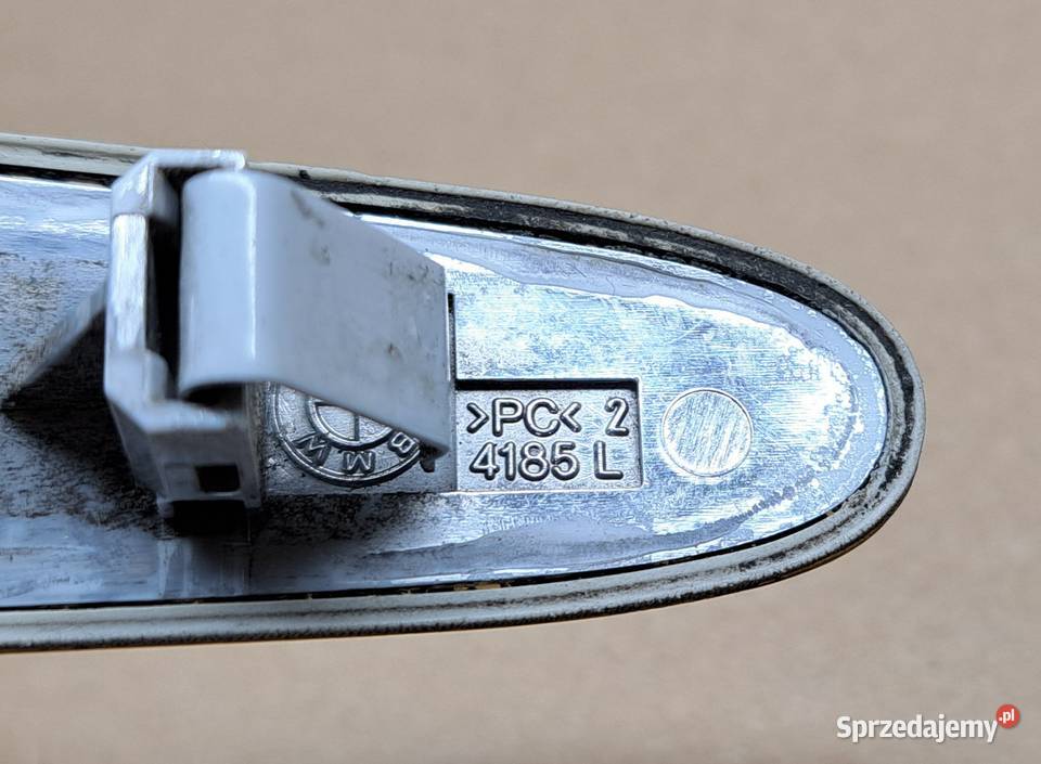 MIGACZ KIERUNKOWSKAZ W BŁOTNIK LEWY BMW E60 E61