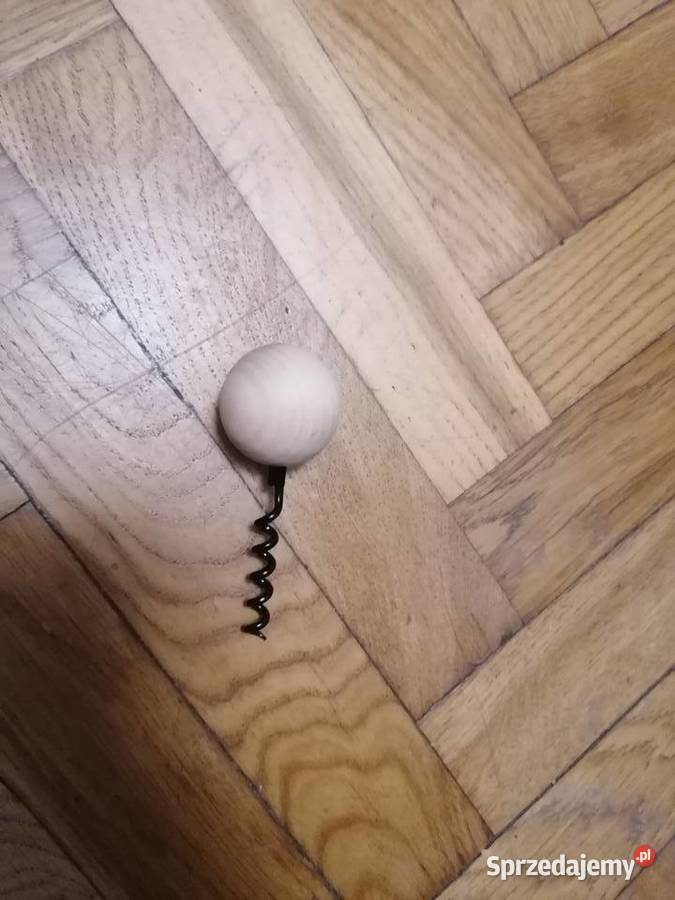 Korkociąg z drewnianą kulką pomorskie