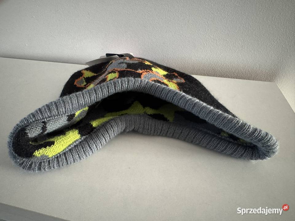 Nowa czapka niemowlęca zimowa z zasłonięciem