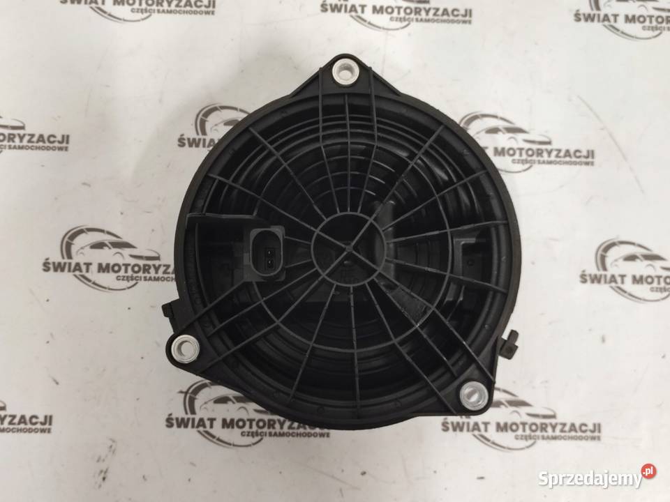 VW GOLF VI 10r klamka klapy tył 6R0827469 Klamki Karoseria świętokrzyskie Kielce