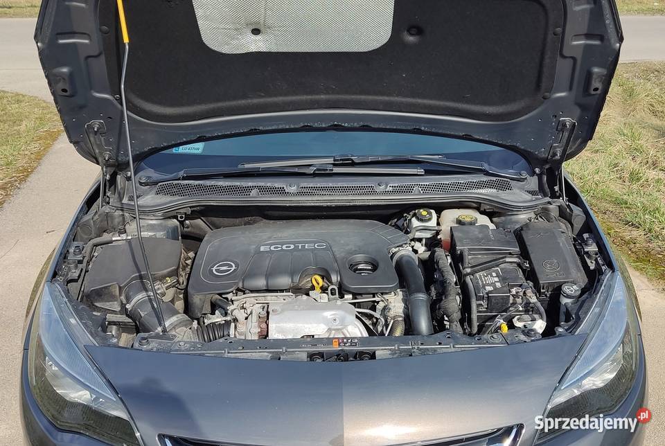 Opel Astra J 16CDTI 136 2014 r Sports Tourer hak Lublin