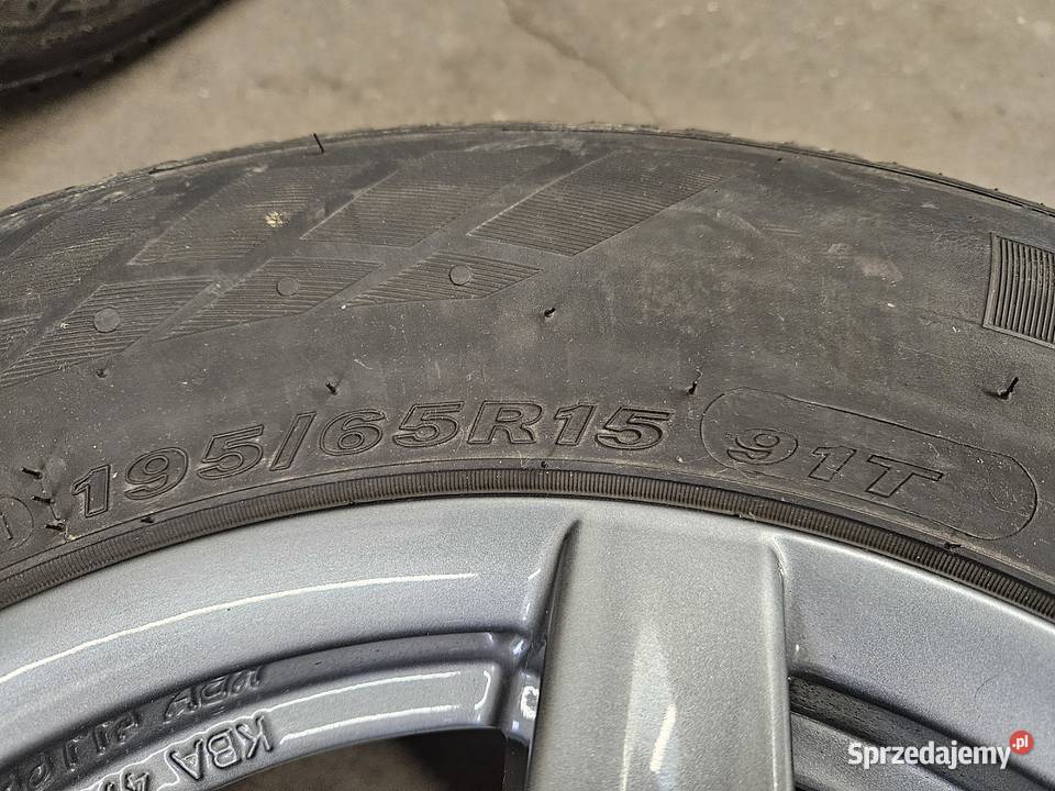 4 19565 R15 91T Nexen Winguard SnowG WH2 2021r Katowice