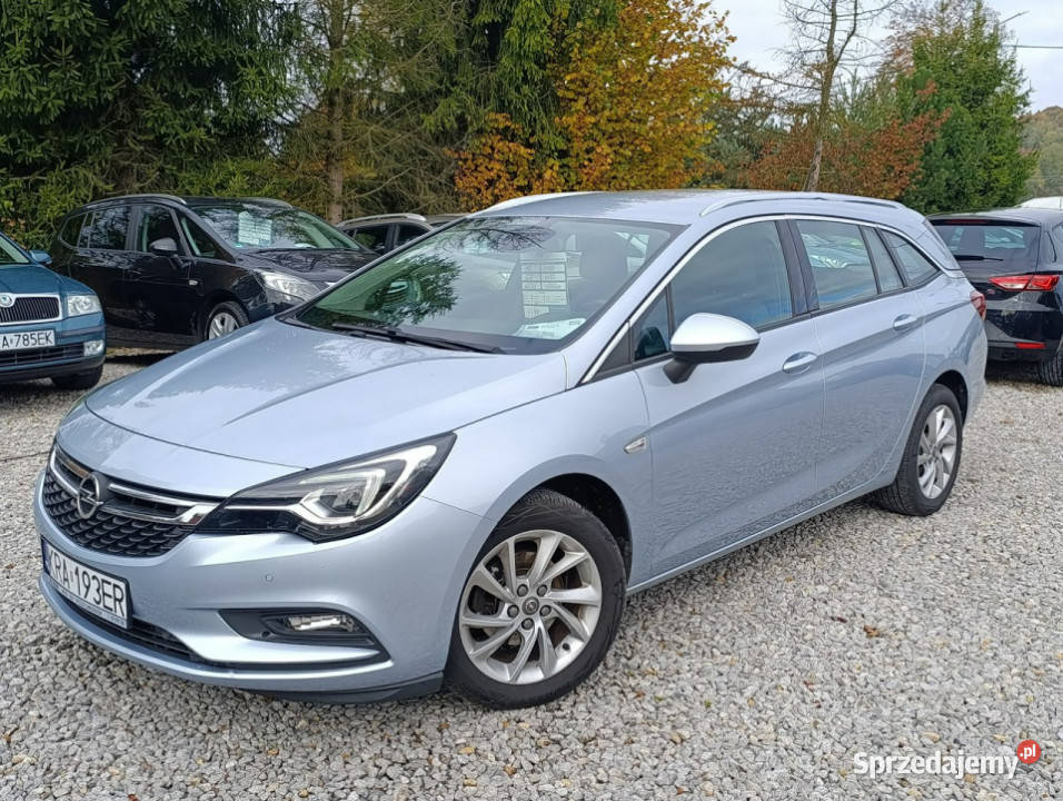 Opel Astra Astra Sports Tourer Zadbana mały Dulowa