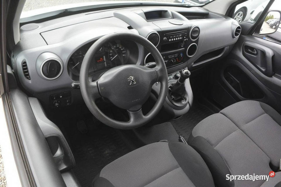 Peugeot Partner 16Benzyna doinwestowany klima Peugeot Sędziszów Małopolski